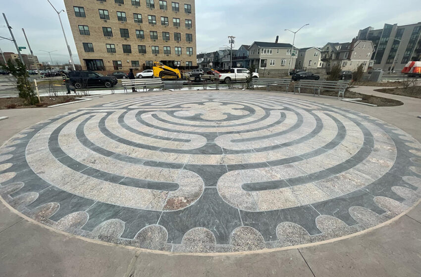  Labyrinth Complete  on Shore Front