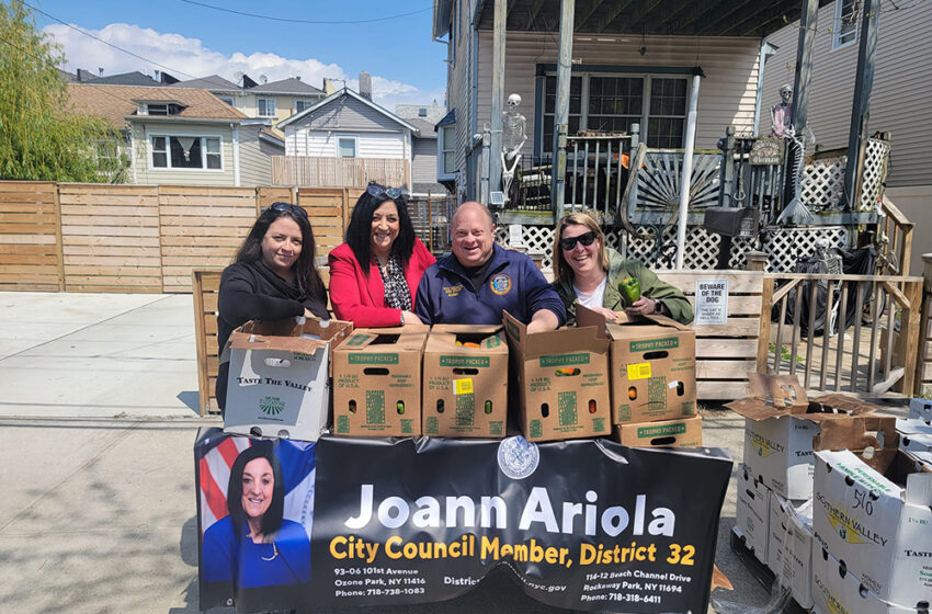  Councilwoman Ariola Provides Food  to Rockaway Community Fridge